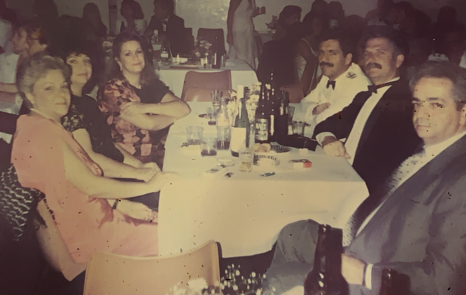 531F451F-8B88-4C36-86C4-AE42689560A6_1_201_a